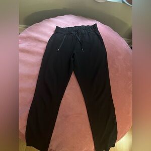 Lululemon On The Fly Pant Black Size 4 Woven Fabric